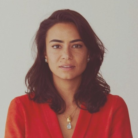 Alline Cury avatar image