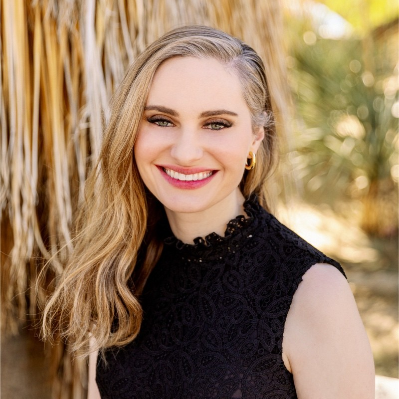 Lauren E. Simpson Helgeson avatar image