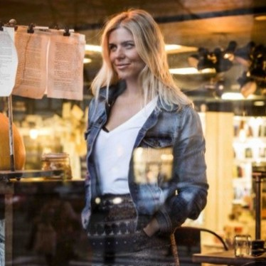 Lujza Bubanova avatar image