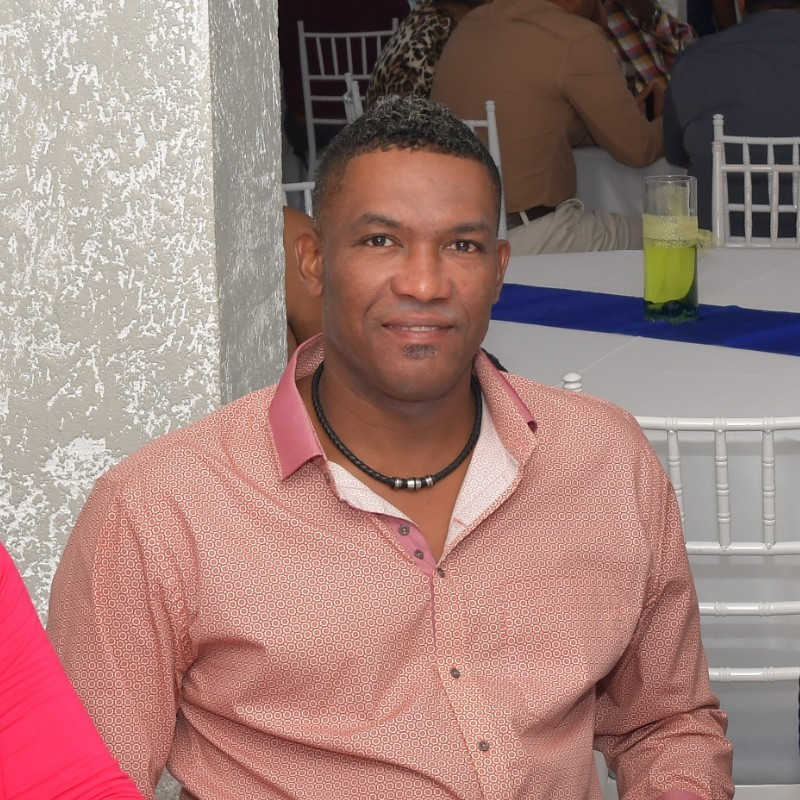 Vianney Muzo avatar image