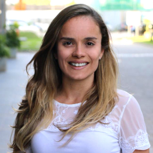 Luiza Camargo avatar image