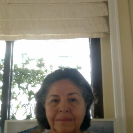 Regina Lemos avatar image