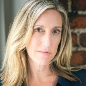Lynn Hollis avatar image
