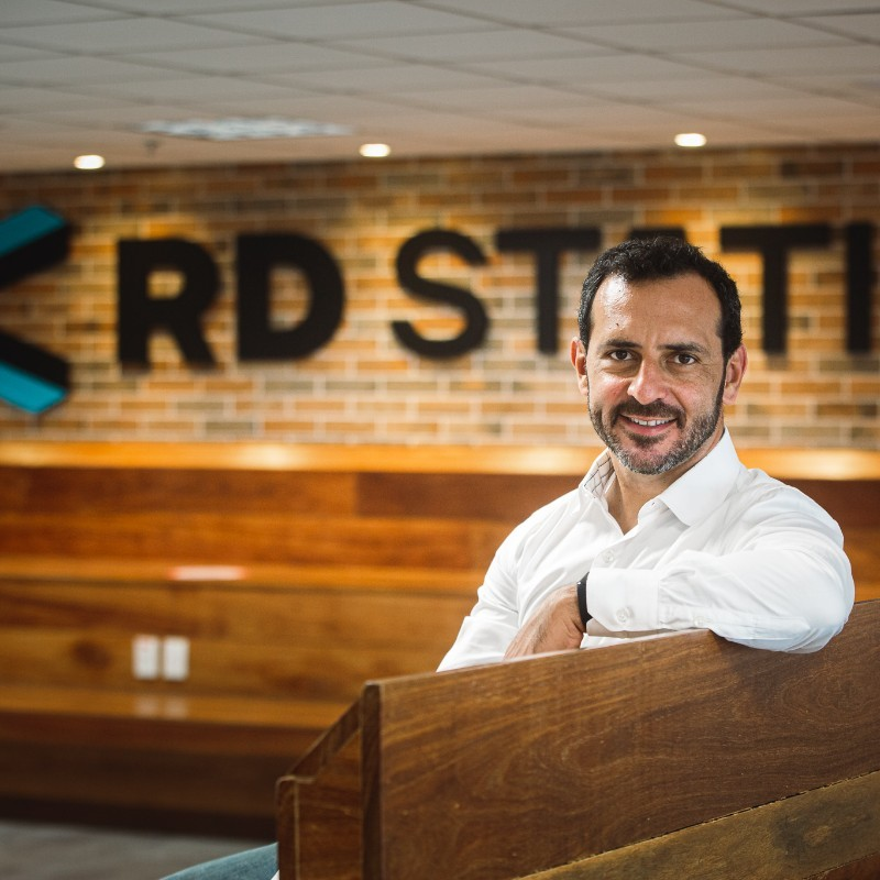 Eric Santos avatar image