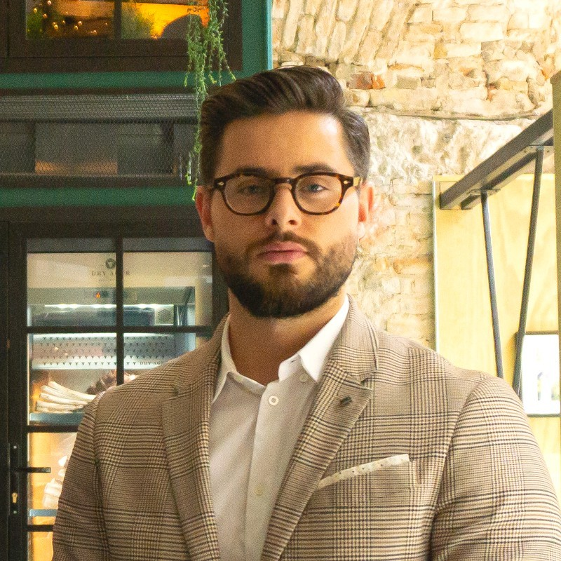 Richard Georgescu avatar image