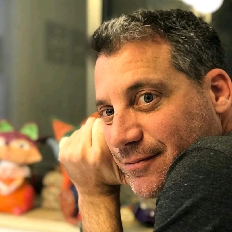 Leoz Michaelson avatar image