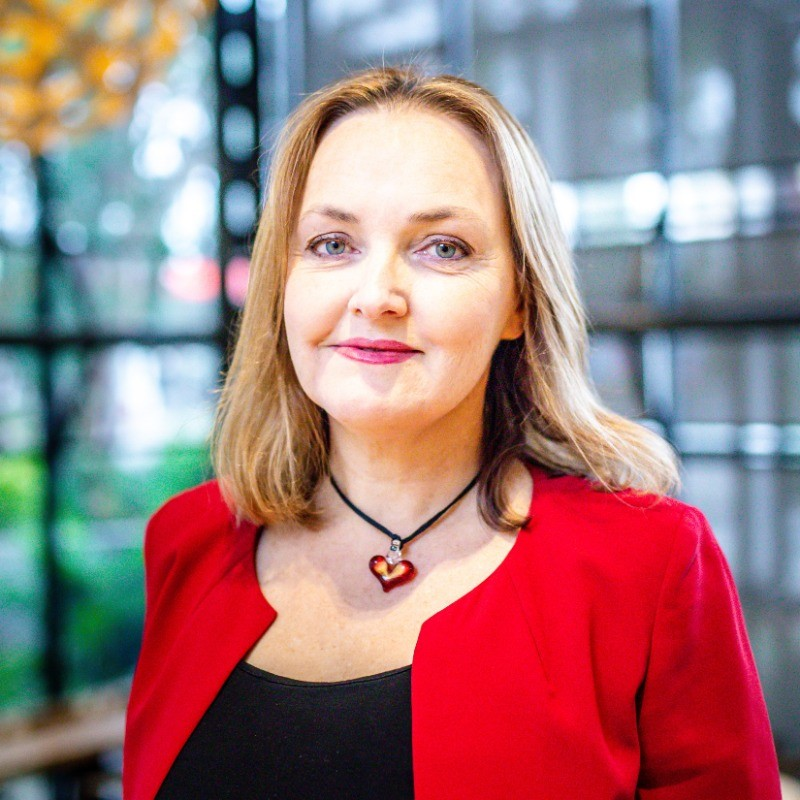 Therese Ravell avatar image