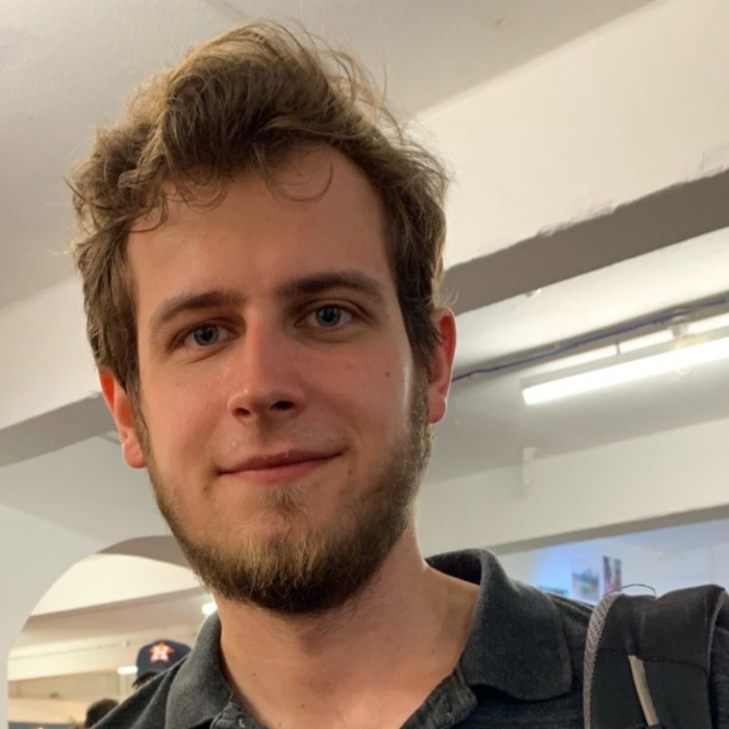 Evgenii Ponomarev avatar image