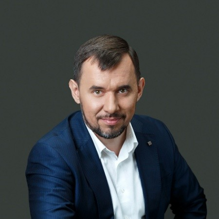 Konstantin Musyakaev avatar image