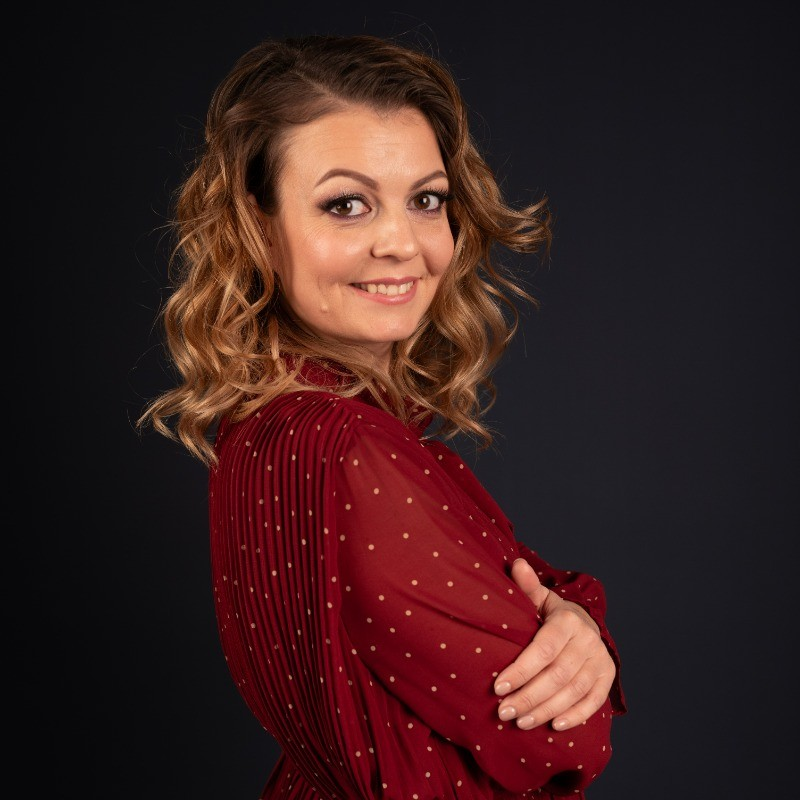 Oksana Pavlova avatar image