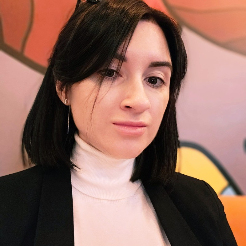 Liz Lavrushko avatar image