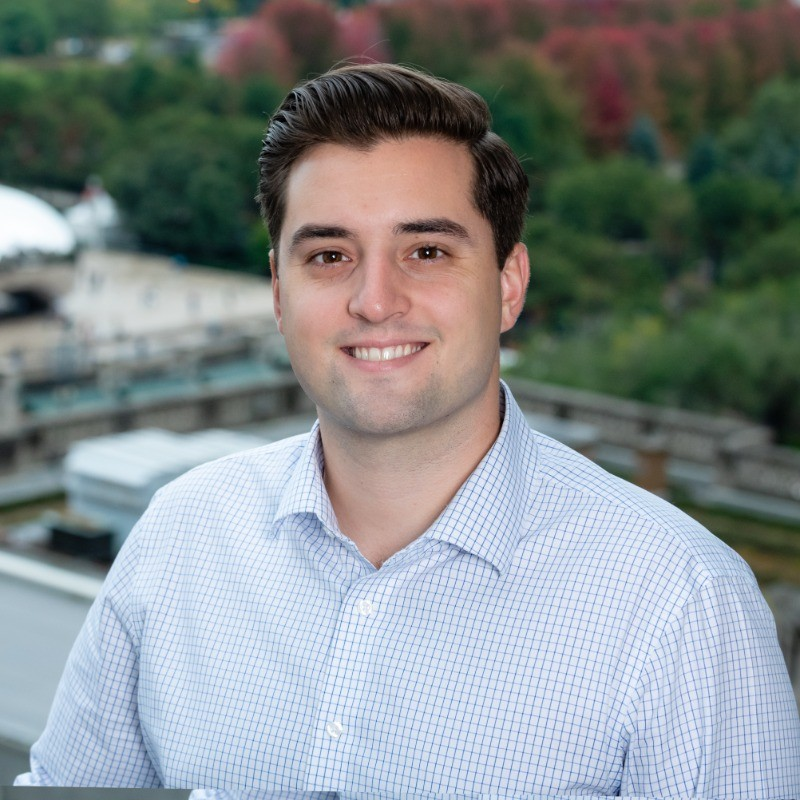 Robert Vechiola avatar image