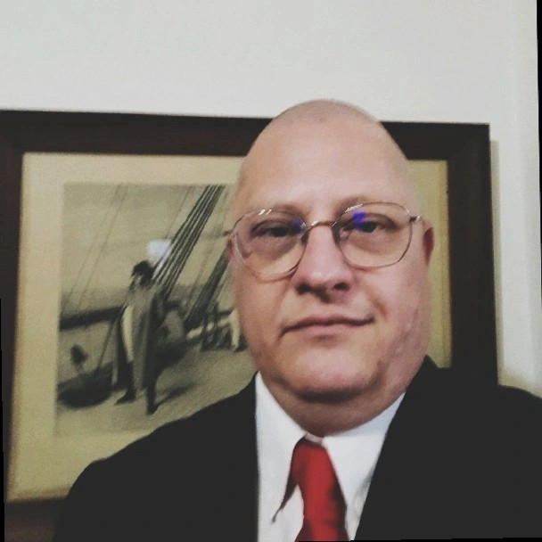 Lee Robinson Petzer avatar image