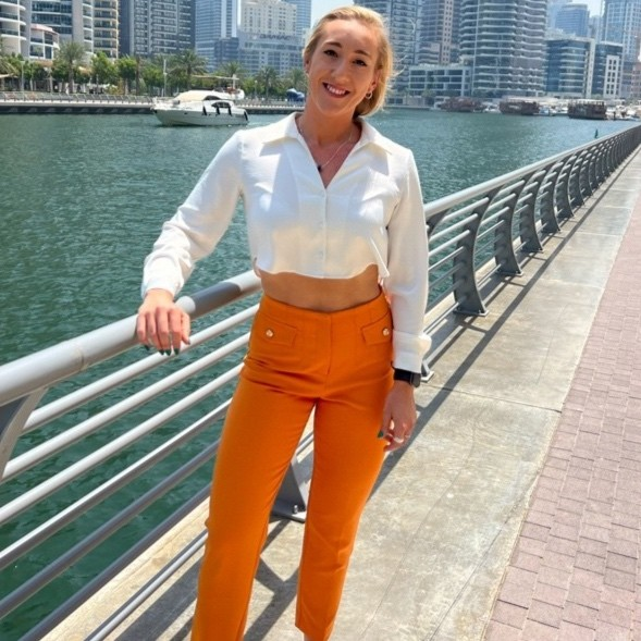 Vicky Tee avatar image