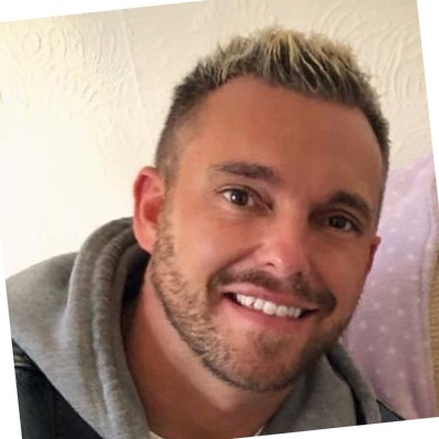 Simon Perry avatar image