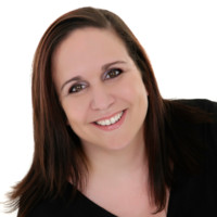 Monica Maia avatar image