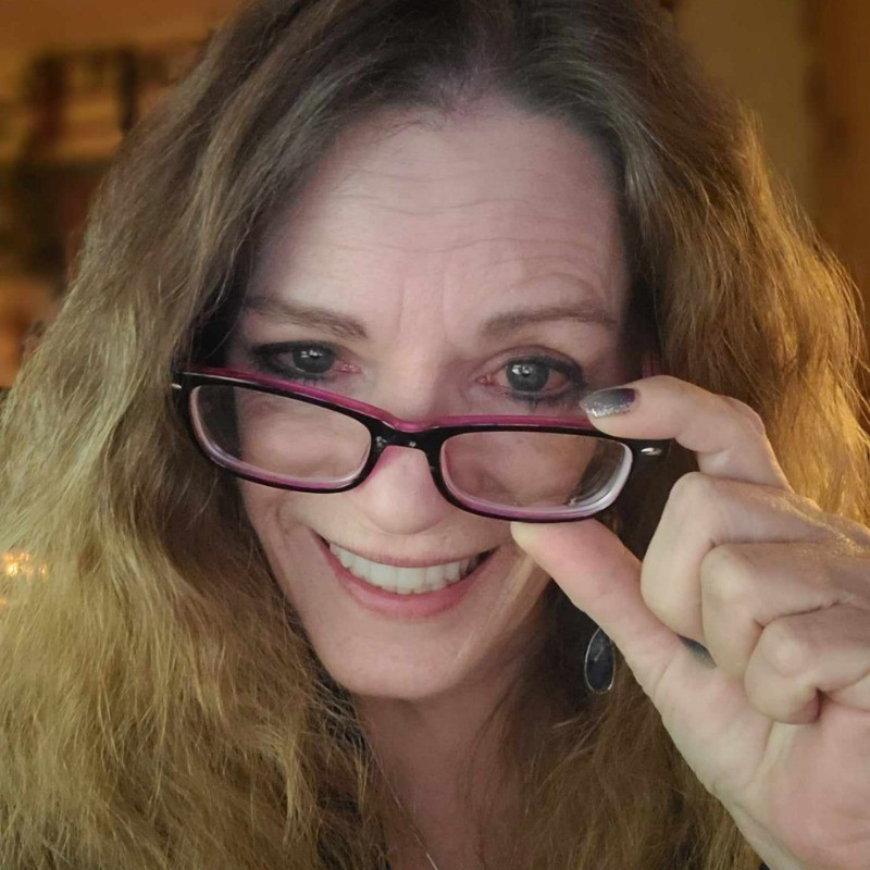 Julie Lorenz avatar image