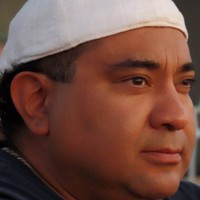 Robert Fernandez avatar image