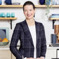 Linda Kozlowski avatar image