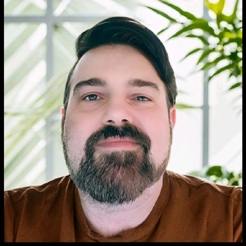 🖖🏻 Jason Featheringham avatar image