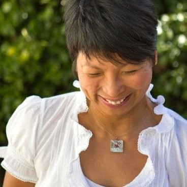 Vina Lustado avatar image