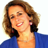 Luna Jaffe avatar image