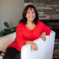 Lisa Desmond avatar image