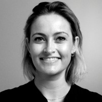 Julie Maris avatar image