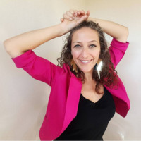 Julia Miron avatar image