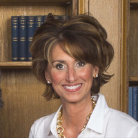 Elizabeth Edwards avatar image