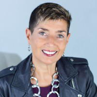 Lisa Dias avatar image