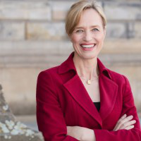 Gudrun Henne avatar image