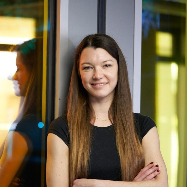 Lisa-Maria Glass avatar image