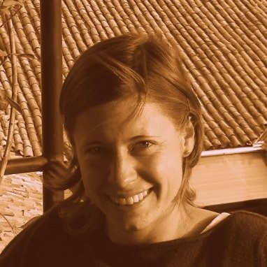 Eva Vail avatar image