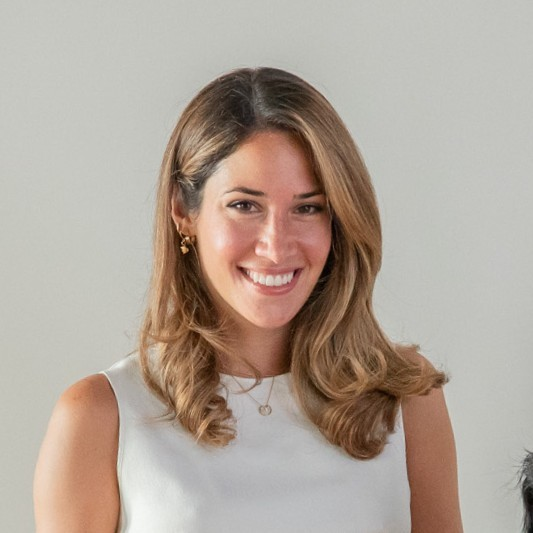 Mina Akdag avatar image