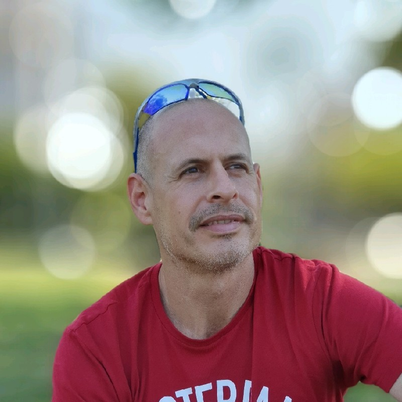 Oren Menaya avatar image