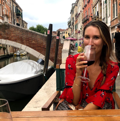 Emma Welch avatar image