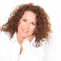 Sandra Kamp avatar image