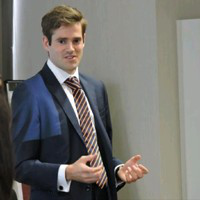 Aris Hollander avatar image