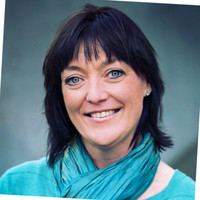 Julie Kelly avatar image