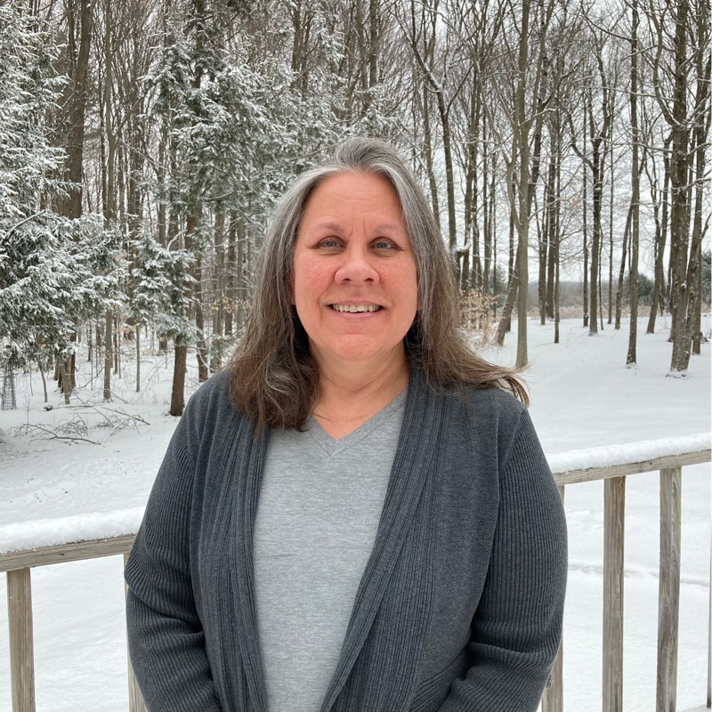 Suzanne Decker avatar image