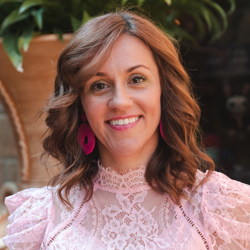 Yana Carstens avatar image