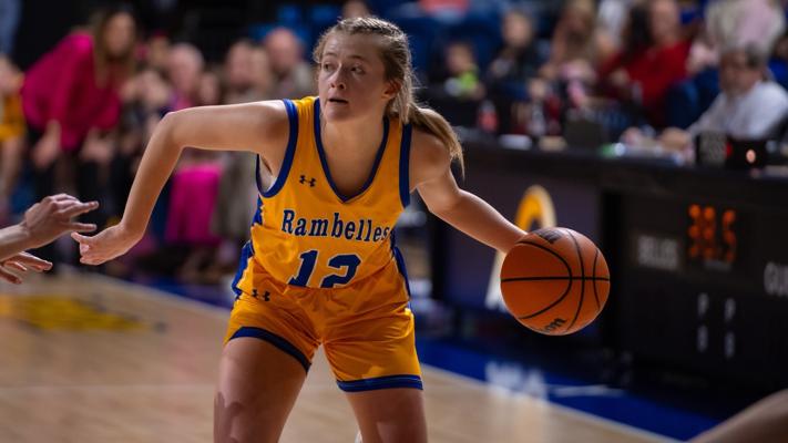 Alexi Kelly, photo 2