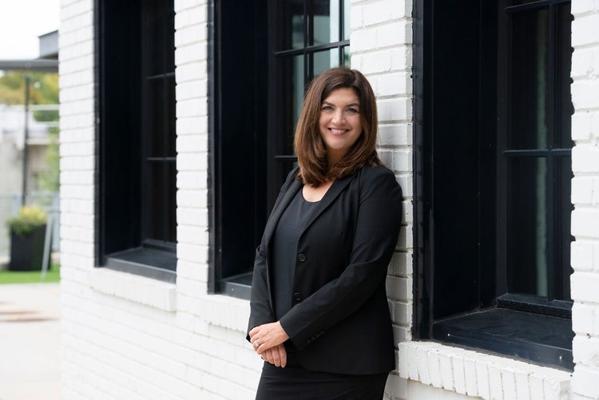 Cate Edwards, photo 2