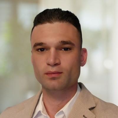 Сhristopher Нuffman️