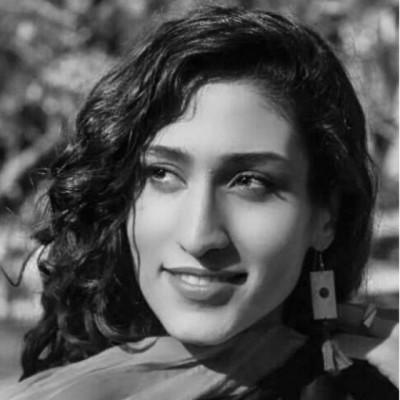 Azade Mozhdefarahbakhsh