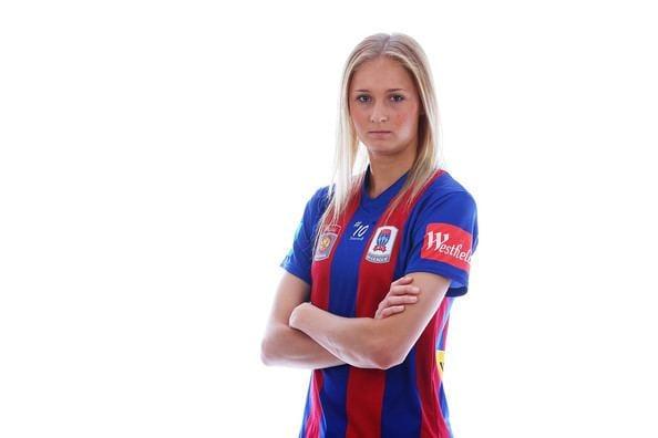 Tara Andrews, photo 2