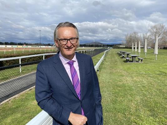 Darren Pearce, photo 1