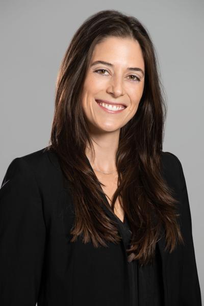 Julia Cummings, photo 2