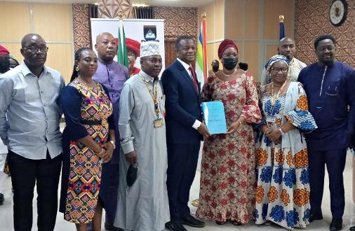 Akintade Britto, photo 2